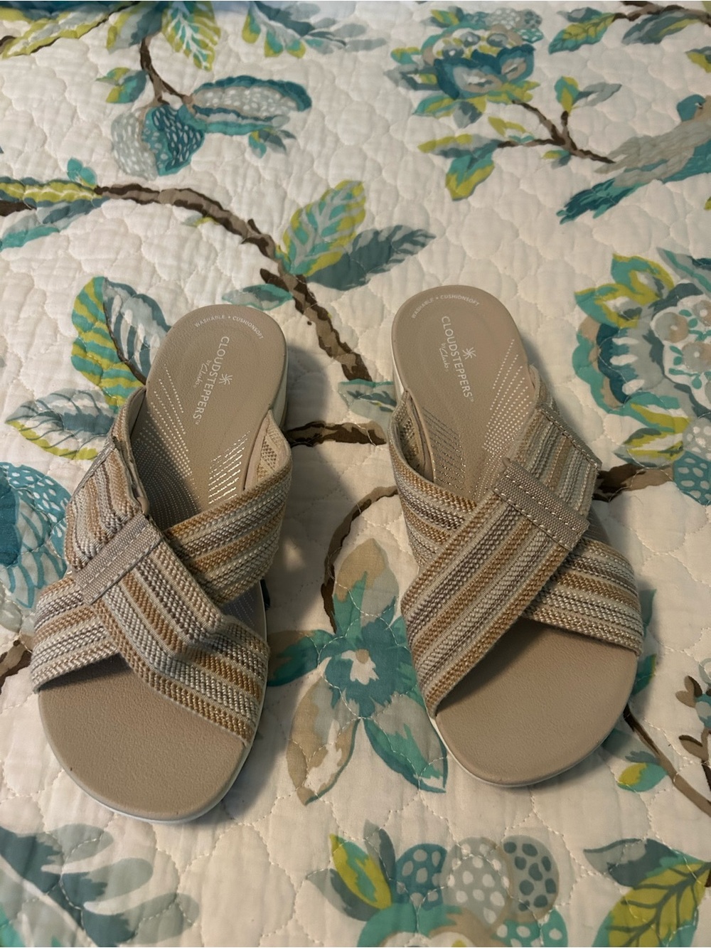 Clark’s Cloudstepper Sandals - Picture 6 of 7